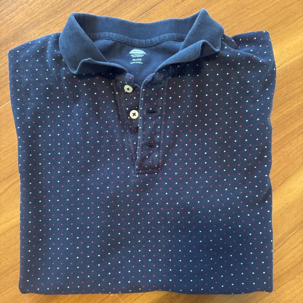 Men’s Old Navy Polo XL -Navy with red and white polka dots